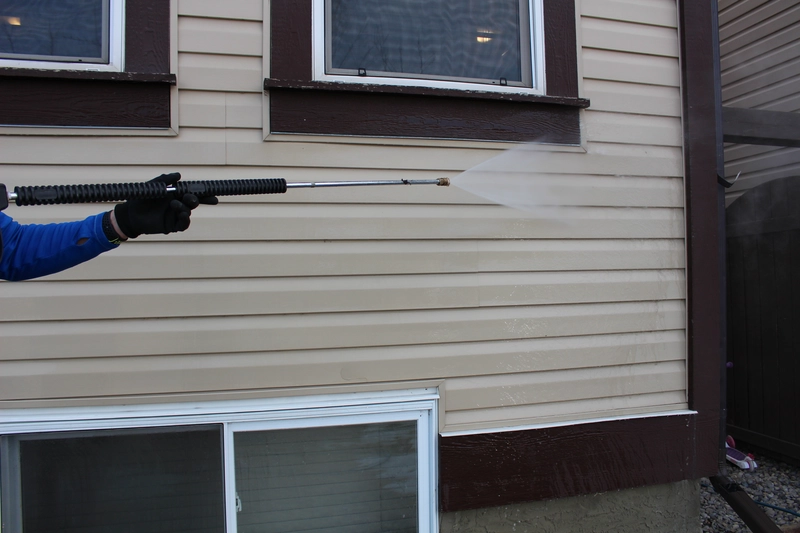 Pressure Washing Exterior Service